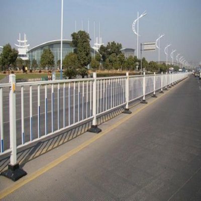 市政護欄在城市建設(shè)中起到的美化作用